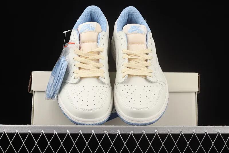 All categories Air Jordan Jordan series basketball shoes Air Jordan 1 Low cost-effective version Travis Scott x Air Jordan 1 Low AJ1 Joe 1 beige lightning undercut low top DM7866-148